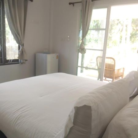 Nice Home Stay At Samroiyod Baanphakrimlay Exterior photo